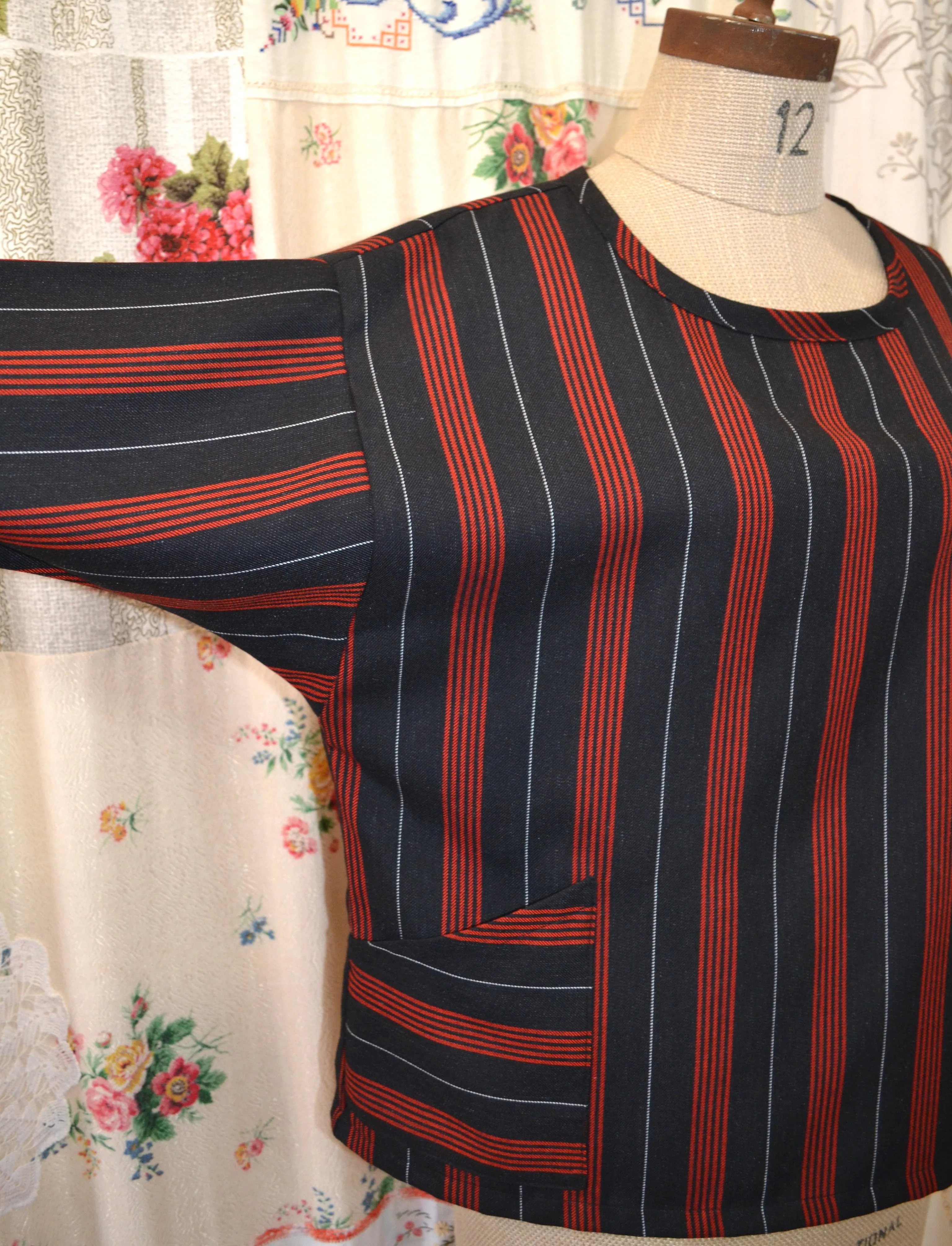 Berserk Kite top Ochre stripe
