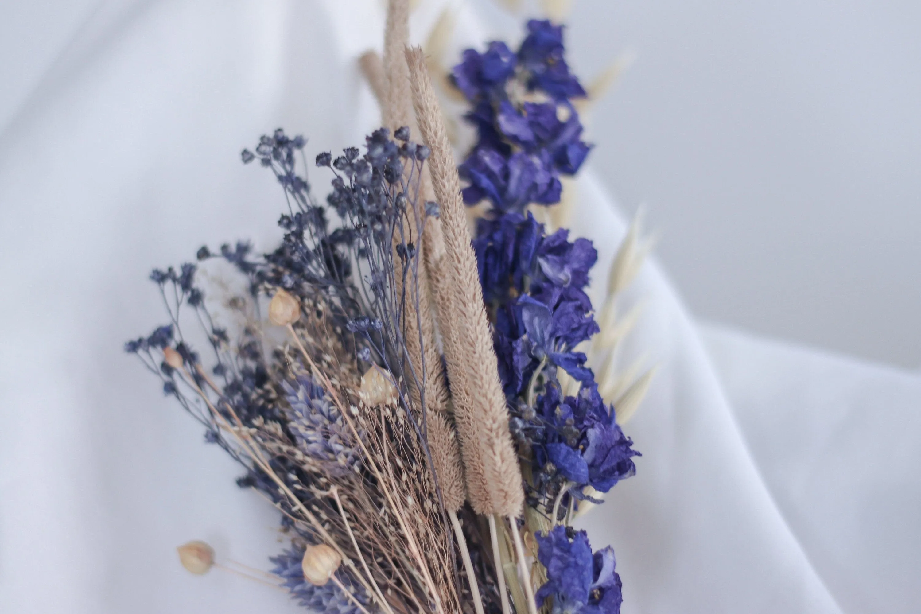Natural Dried Flowers Lapel Pin Boutonniere Fairy Lavender Buttonhole / Boho Boutonnaire