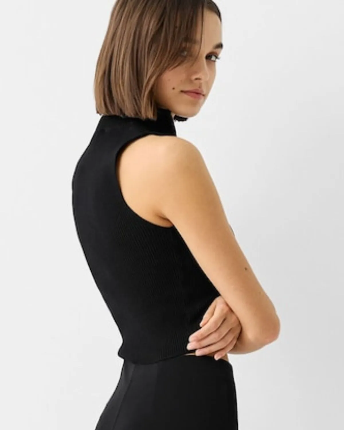 ZIP-UP FITTED TOP